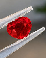 Heart-shaped Natural Burmese Ruby showing brilliant crown faceting and saturated red colour | SARATTI