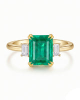 1.5 carat natural emerald and diamond ring in 18K Yellow Gold | SARATTI