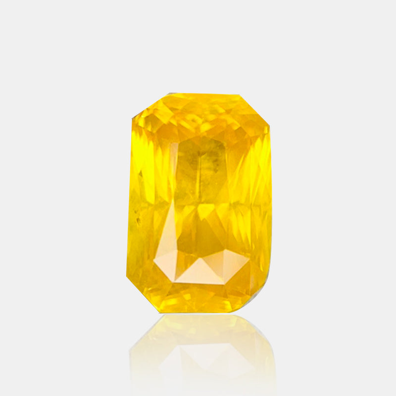 1.67ct Fancy Yellow Sapphire Radiant Cut | SARATTI  
