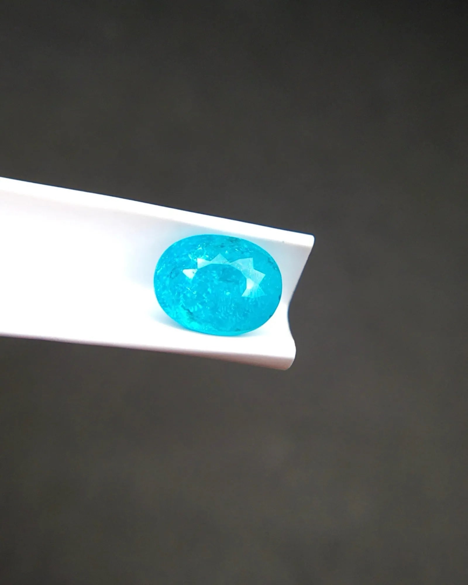 1.81ct Brazilian Paraiba Tourmaline faceted loose gemstone | SARATTI