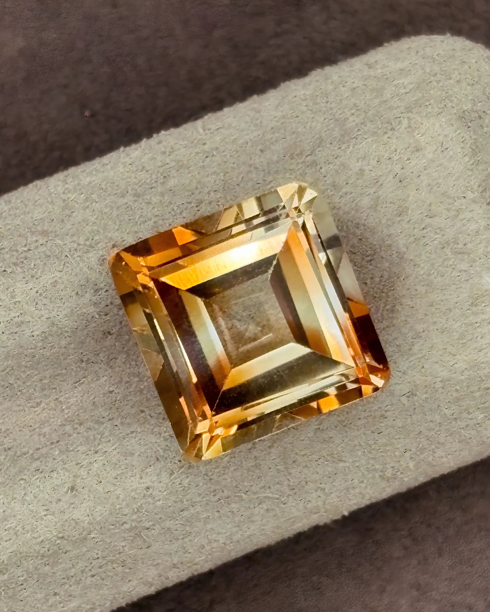 10.01ct champagne Imperial Topaz clipped-corner view | SARATTI