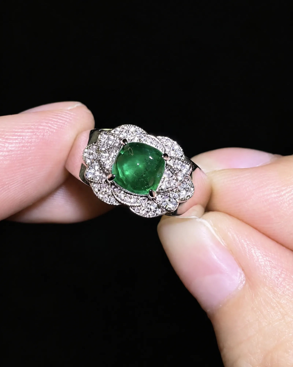 【Ships Fast】PT900 Sugarloaf Emerald Diamond Cluster Ring
