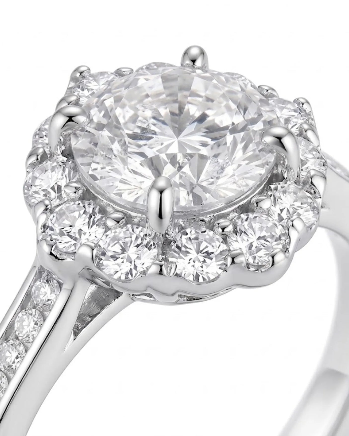 Alaya – Heavenly Harmony Natural Round Diamond Halo Engagement Ring