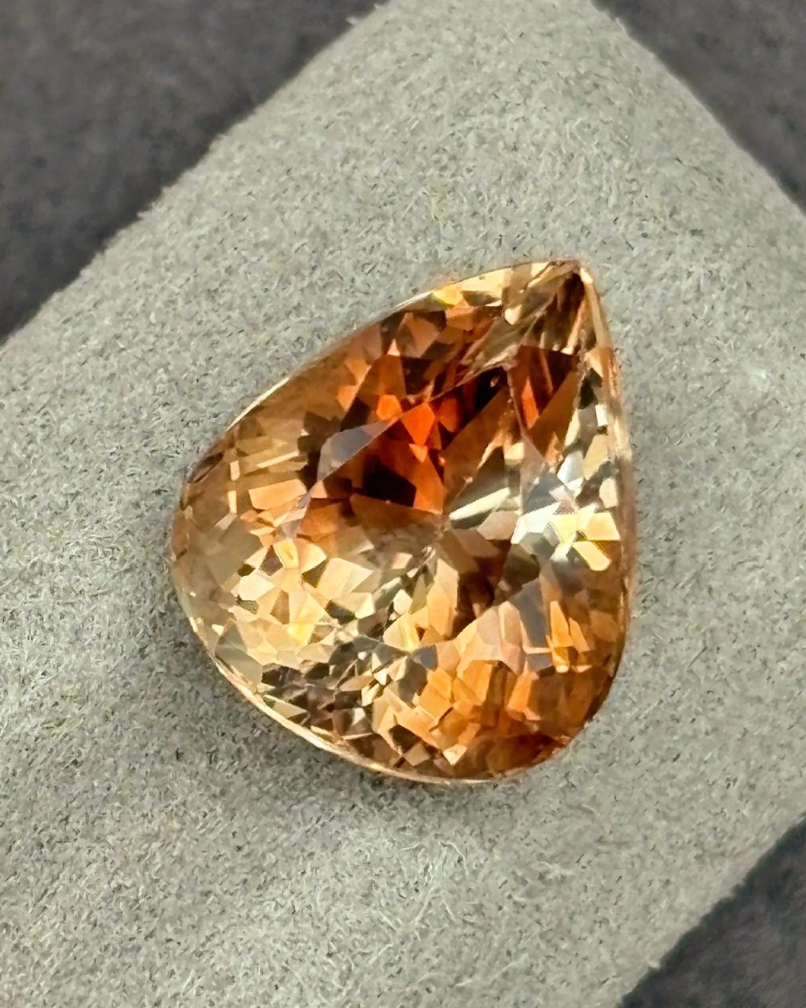 13 × 11mm Brazilian Imperial Topaz pear-shaped front view | SARATTI