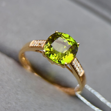 Green Tourmaline Diamond Accent Ring in 18K Gold