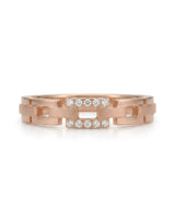 18K rose gold wedding ring featuring interlocking geometric links and brilliant diamond accents | SARATTI