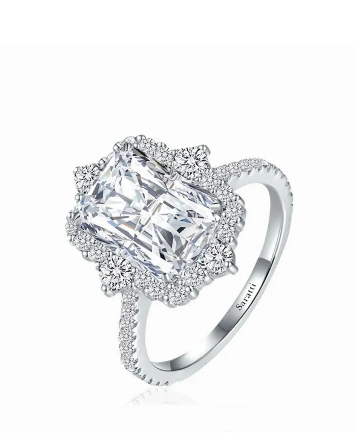 Cometa Corona – Natural Radiant-Cut Diamond Floral Halo Ring