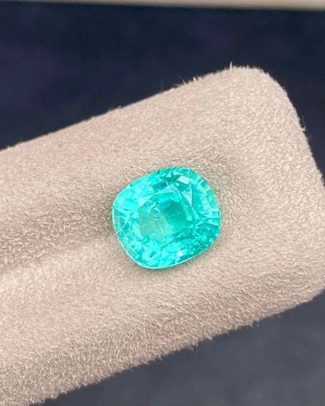 Natural 2.54ct Green Emerald Cushion loose gemstone shown from an alternate viewing angle | SARATTI