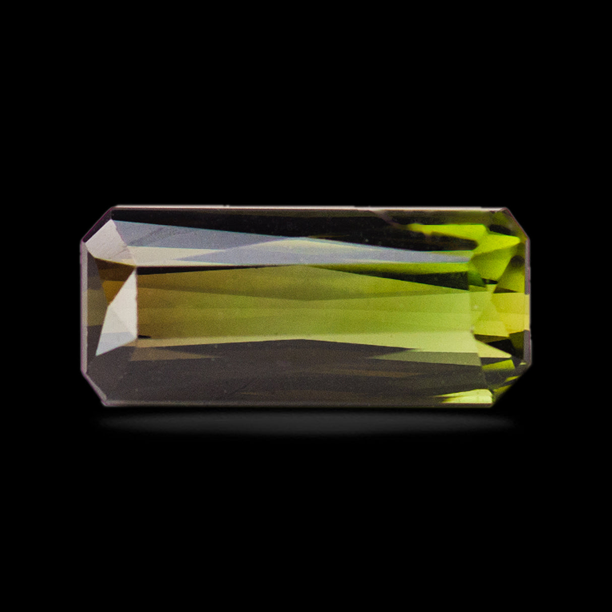 2.74-carat Green Natural Tourmaline Gem | Saratti