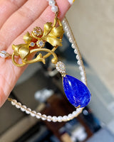 21.16 ct blue-violet tanzanite teardrop necklace with Akoya pearls and refined 18K gold setting - SARATTI
