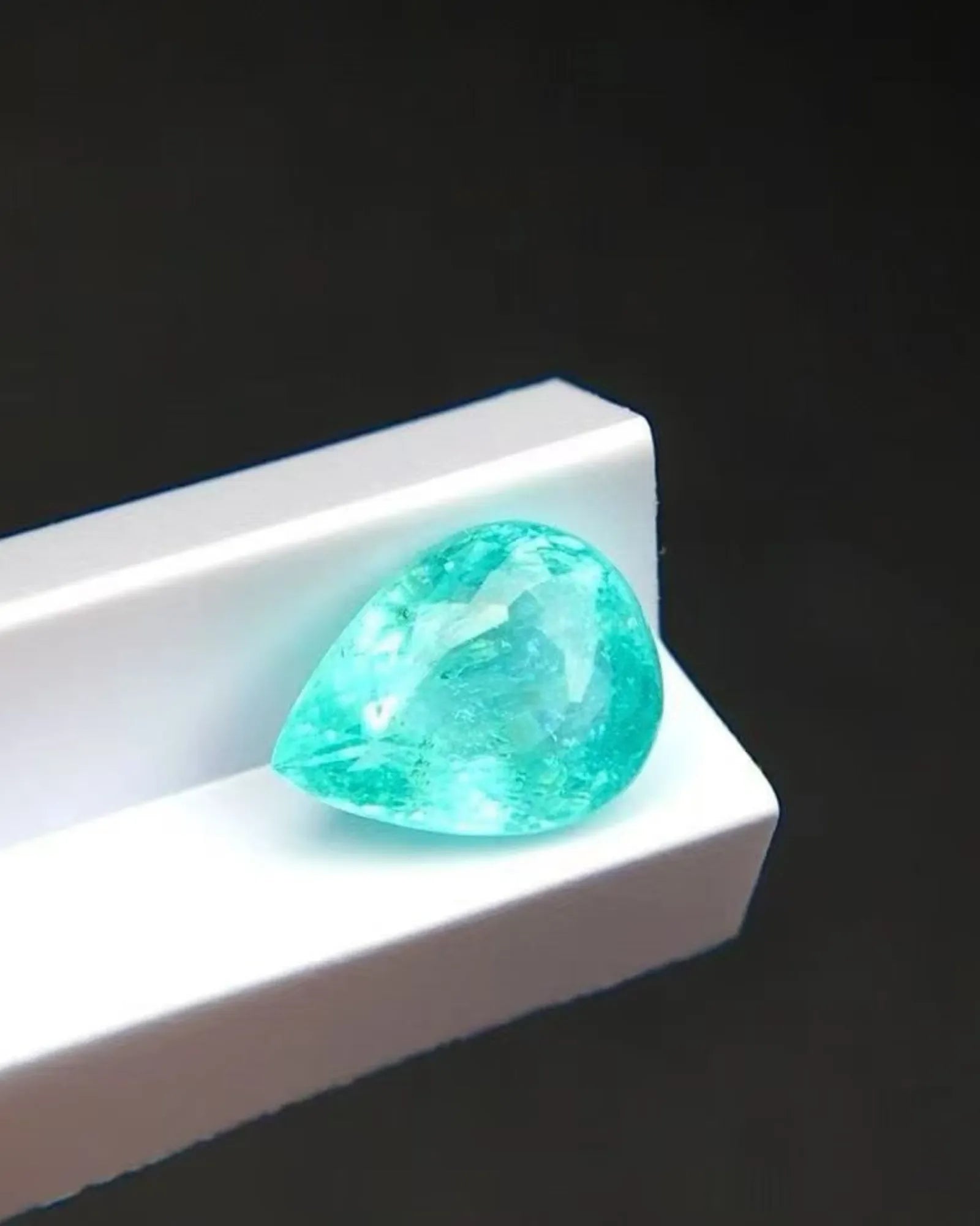 1.35 carats Natural Neon Greenish Blue Paraiba Tourmaline | Pear