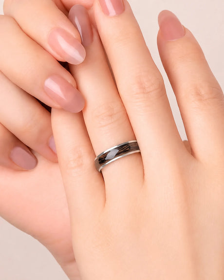 Enamel Ring with Wood Inspired Design