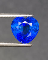 3.60ct Natural Sapphire heart shape loose gemstone main view | SARATTI
