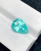 3.80 carat pear Paraiba tourmaline close-up - SARATTI
