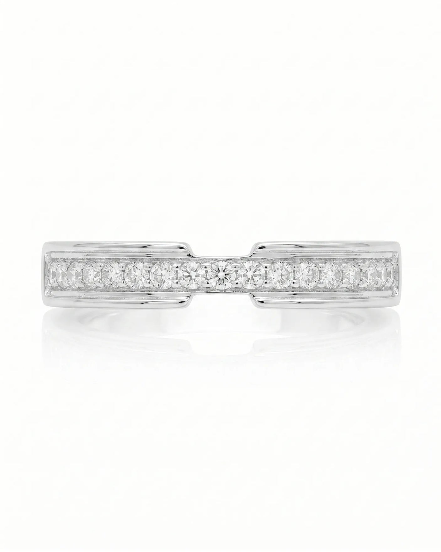 Round Diamond Wedding Band in White Gold