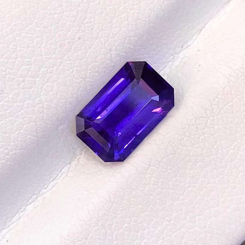 2.53 carats Rare Violet Natural Sapphire | Emerald Cut | GUILD Certified