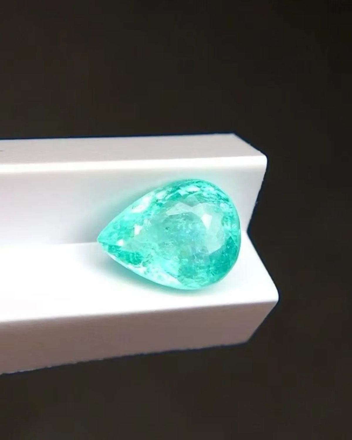 1.35 carats Natural Neon Greenish Blue Paraiba Tourmaline | Pear