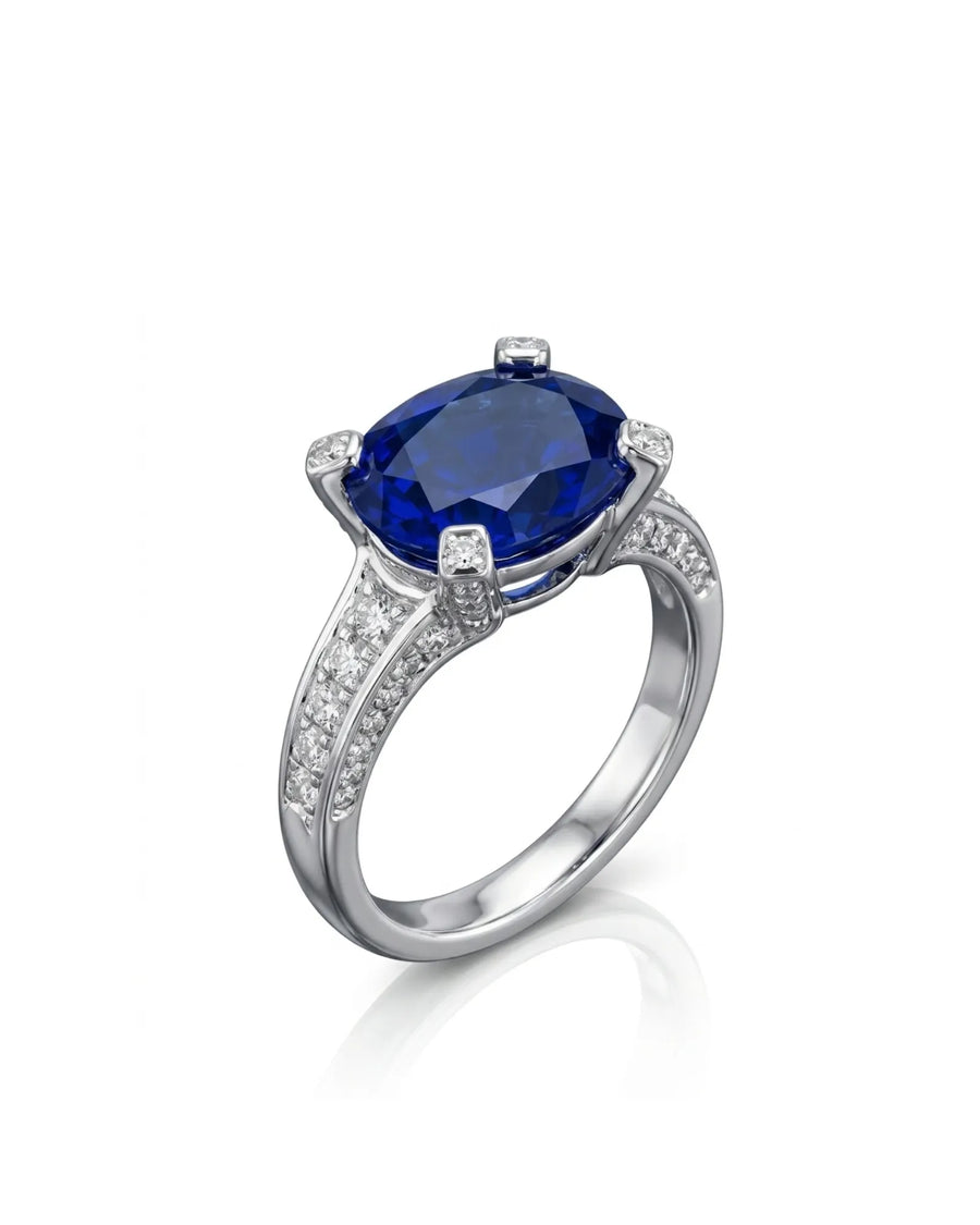4.14ct oval sapphire diamond pavé ring with raised four-prong setting in polished platinum | SARATTI