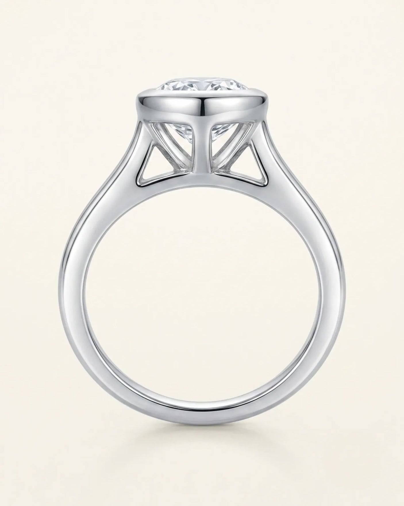 Aurelia's Embrace – Natural Pear-Cut Diamond Bezel Ring