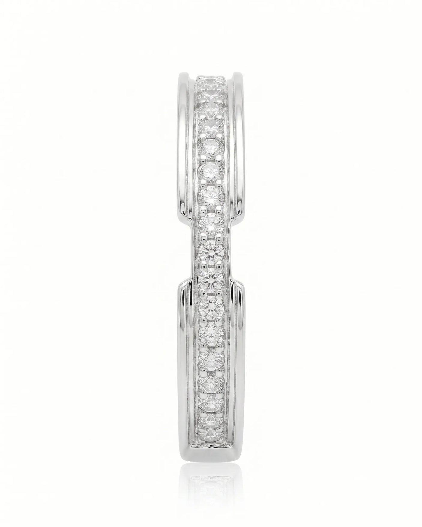 Round Diamond Wedding Band in White Gold
