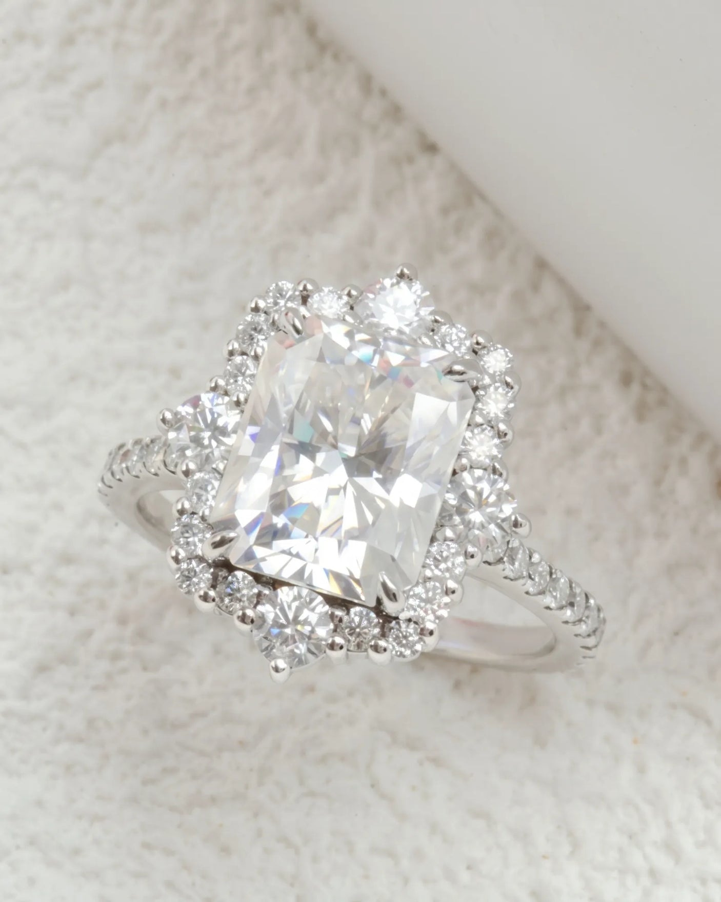 Cometa Corona – Natural Radiant-Cut Diamond Floral Halo Ring