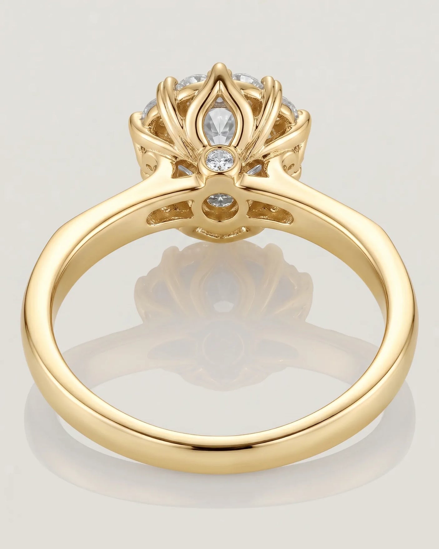 Alaya – Heavenly Harmony Natural Round Diamond Halo Engagement Ring