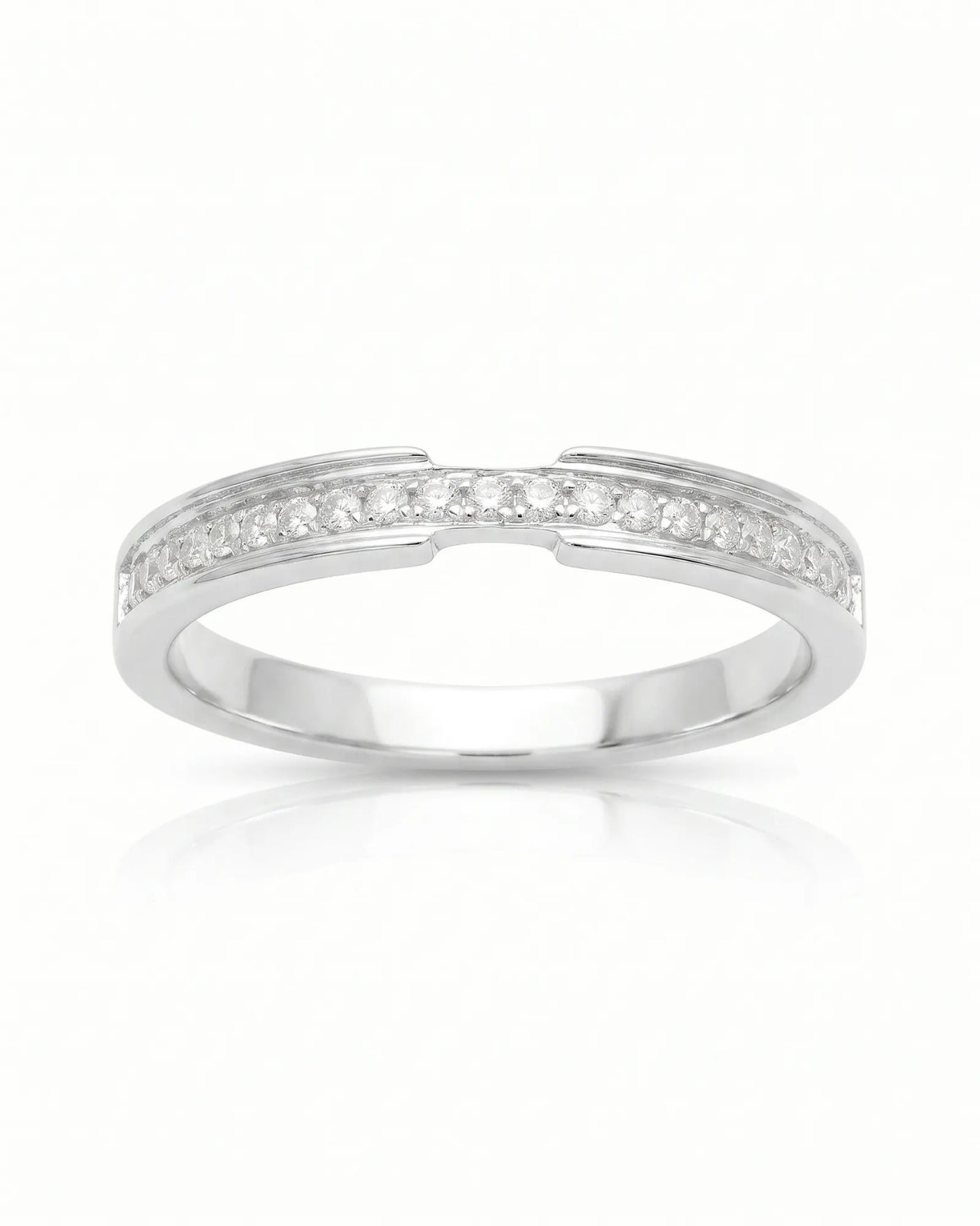 Round Diamond Wedding Band in White Gold