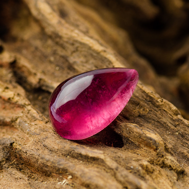 7.05-carat Natural Rubellite Tourmaline Gem | Saratti