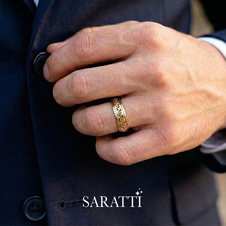 Vintage mens wedding band smooth comfort fit interior in 18K yellow gold | SARATTI