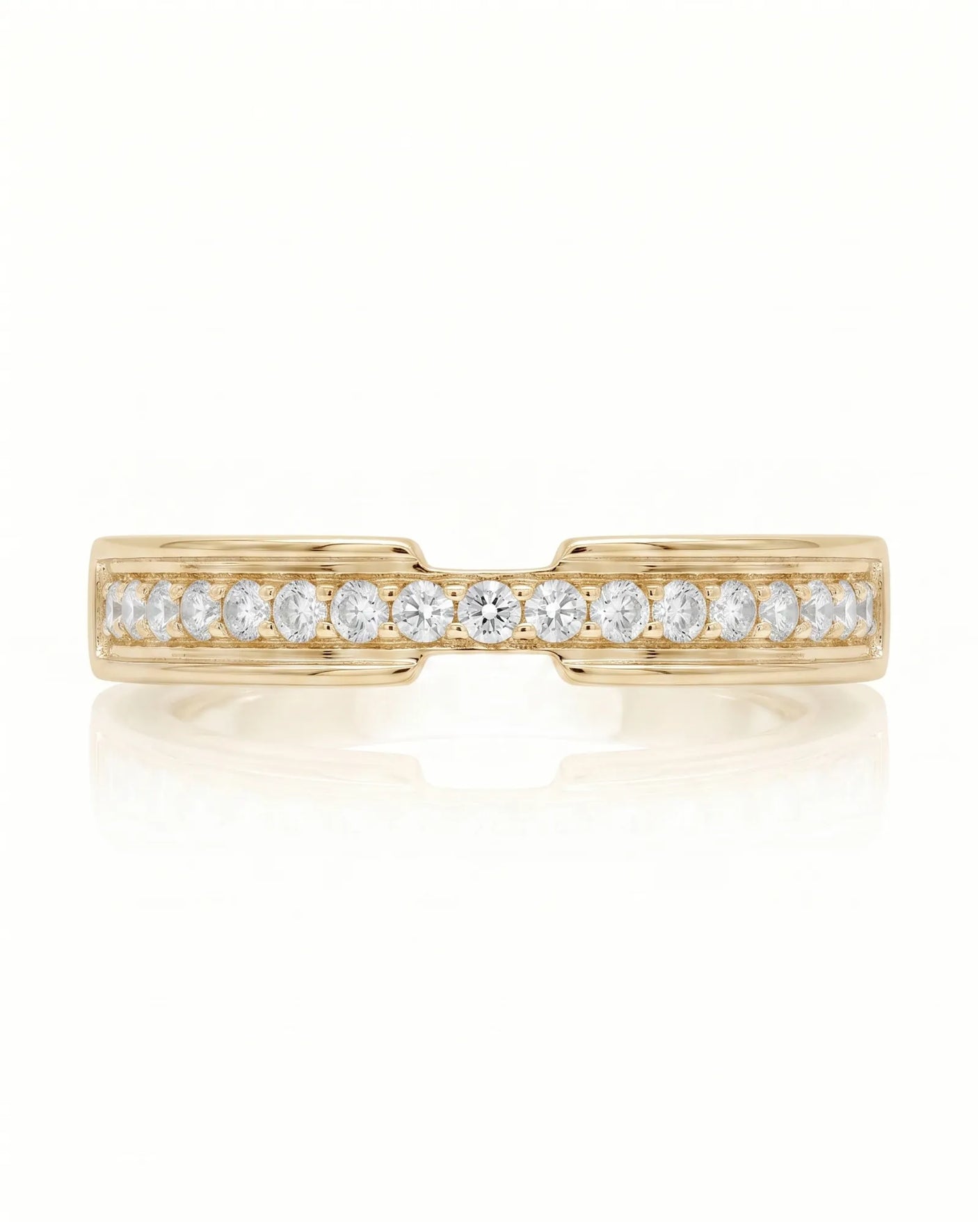 Round Diamond Wedding Band in White Gold