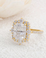 Cometa Corona – Natural Radiant-Cut Diamond Floral Halo Ring