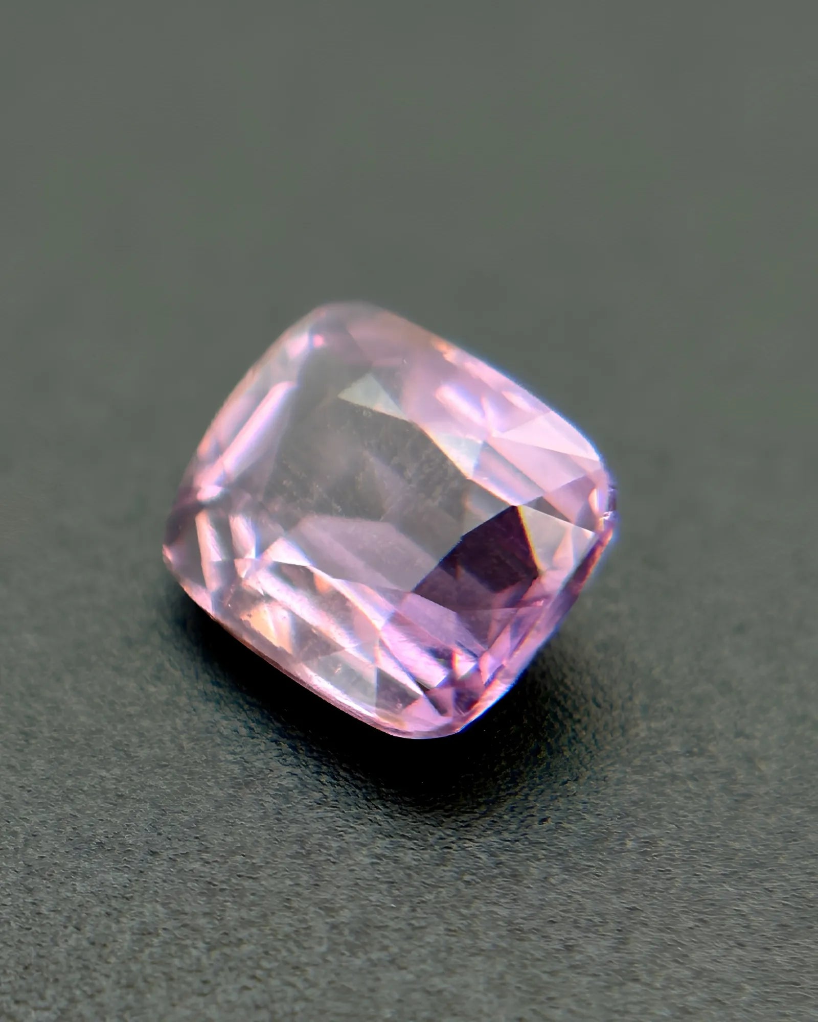 Alternate angle of 1.1ct Natural Spinel cushion cut | SARATTI