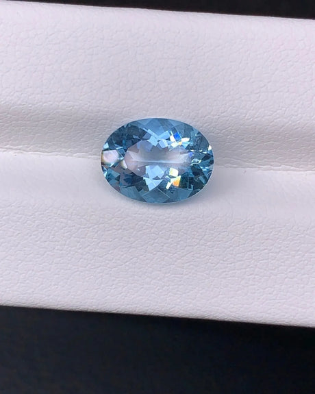 Alternate angle of 2.67ct Exceptional Santa Maria Aquamarine | SARATTI