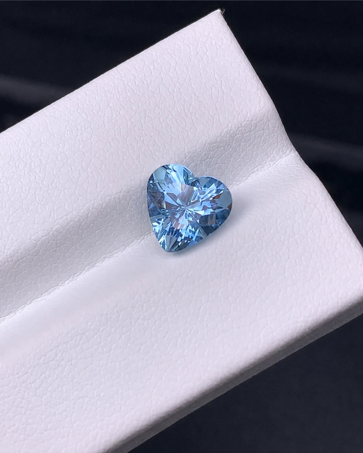 Angled view of 1.79ct Natural Santa Maria Aquamarine | SARATTI