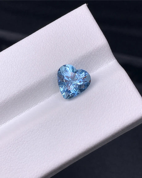 Angled view of 1.79ct Natural Santa Maria Aquamarine | SARATTI