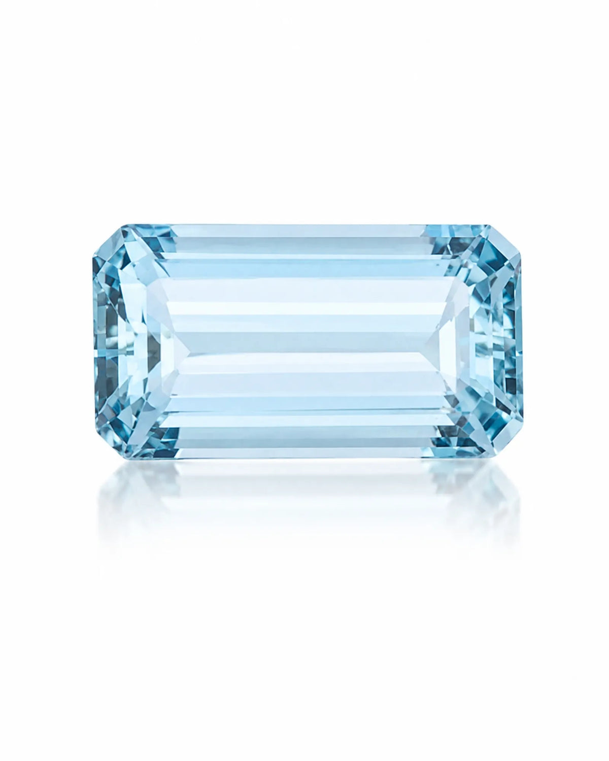 Angled view of 7.67ct Natural Santa Maria Aquamarine | SARATTI