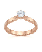  Anima Gemella natural round diamond engagement ring top view with faceted geometric band in 18K rose gold | SARATTI