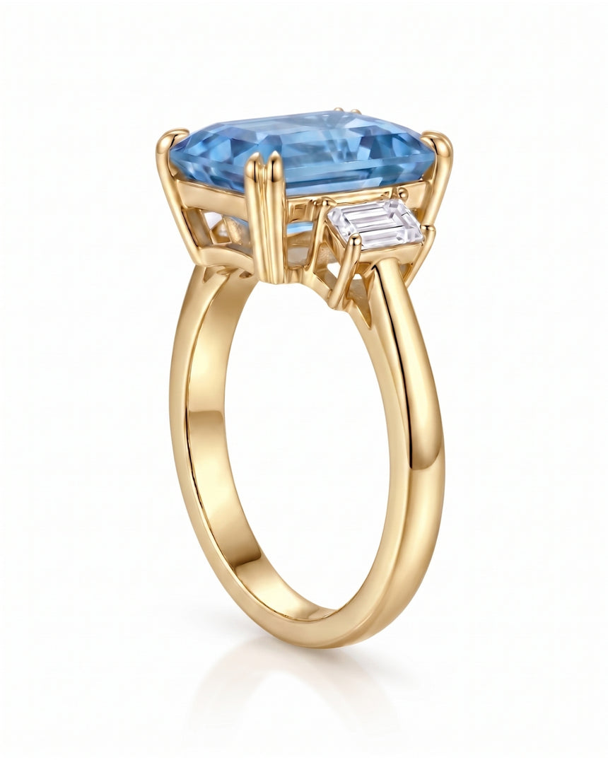 Aquamarine and diamond engagement ring for elegant proposals in 18K Yellow Gold | SARATTI