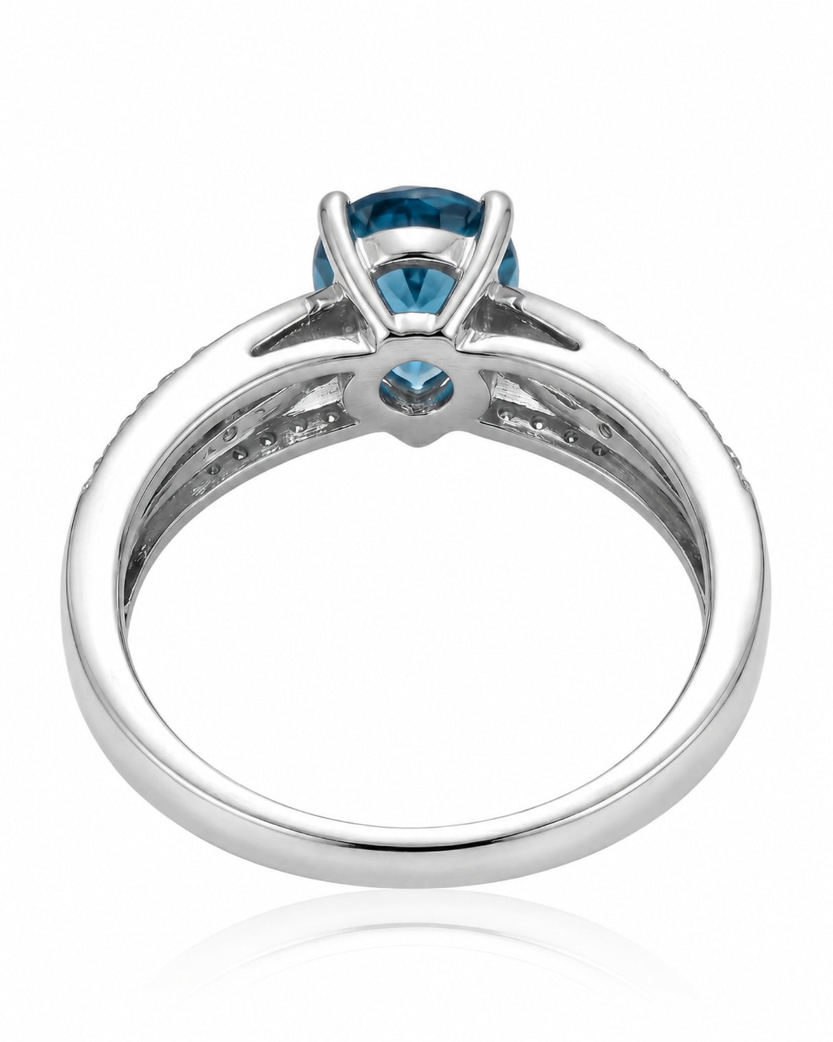 Aveline Vow pear-cut Aquamarine diamond split-shank ring setting in Platinum, side view | SARATTI