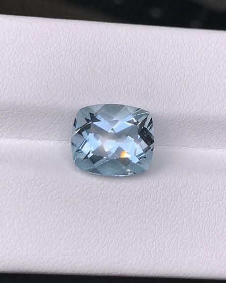 Aquamarine measuring 10.87 × 9.07 × 6.50 mm | SARATTI