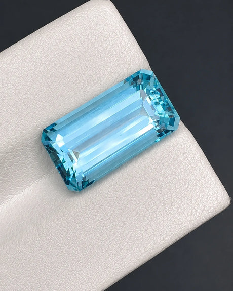Aquamarine measuring 16.46 × 8.74 × 6.88 mm | SARATTI