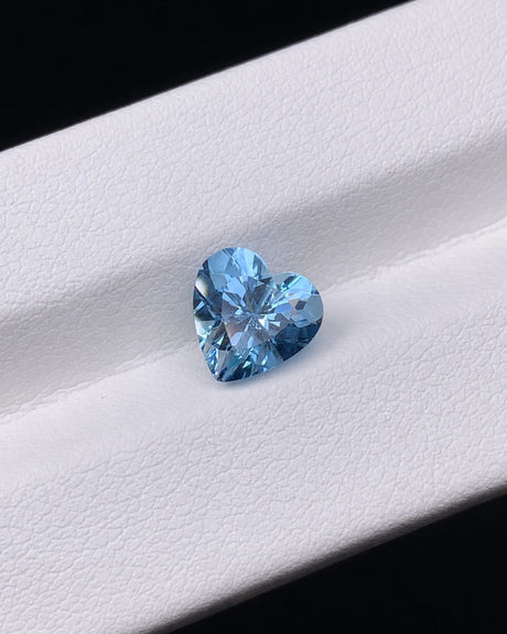 Aquamarine measuring 7.87 × 7.68 × 5.62 mm | SARATTI