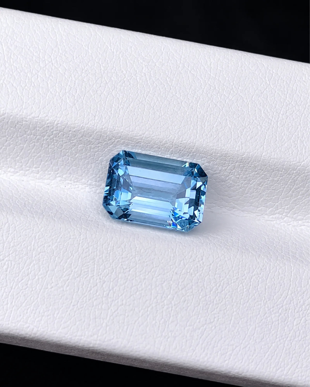 Aquamarine measuring 8.90 × 6.07 × 4.46 mm | SARATTI