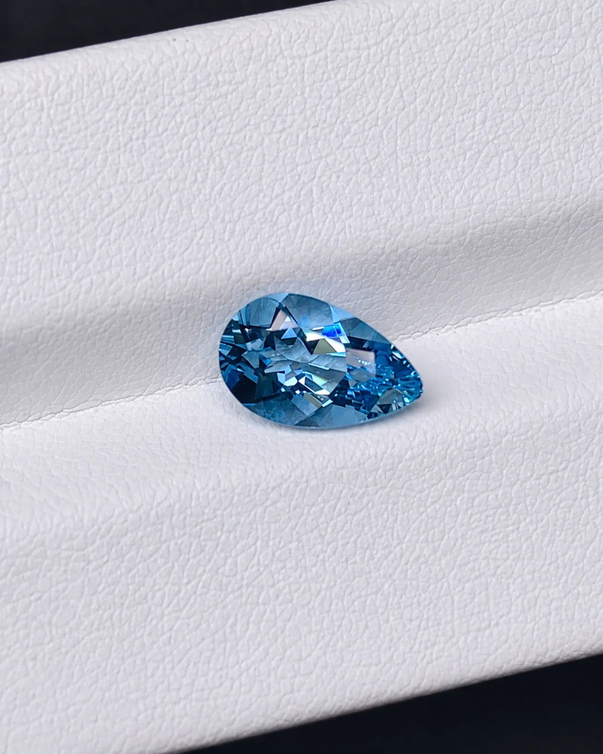 Aquamarine measuring 9.25 × 5.74 × 4.03 mm | SARATTI