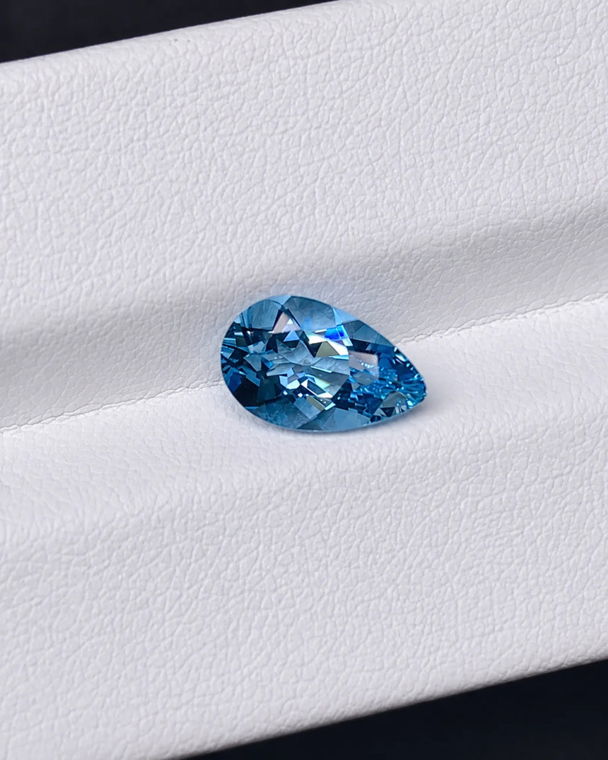 Aquamarine measuring 9.25 × 5.74 × 4.03 mm | SARATTI