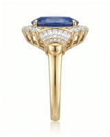 Art Deco sapphire ring with round and tapered baguette diamonds in yellow gold | SARATTI