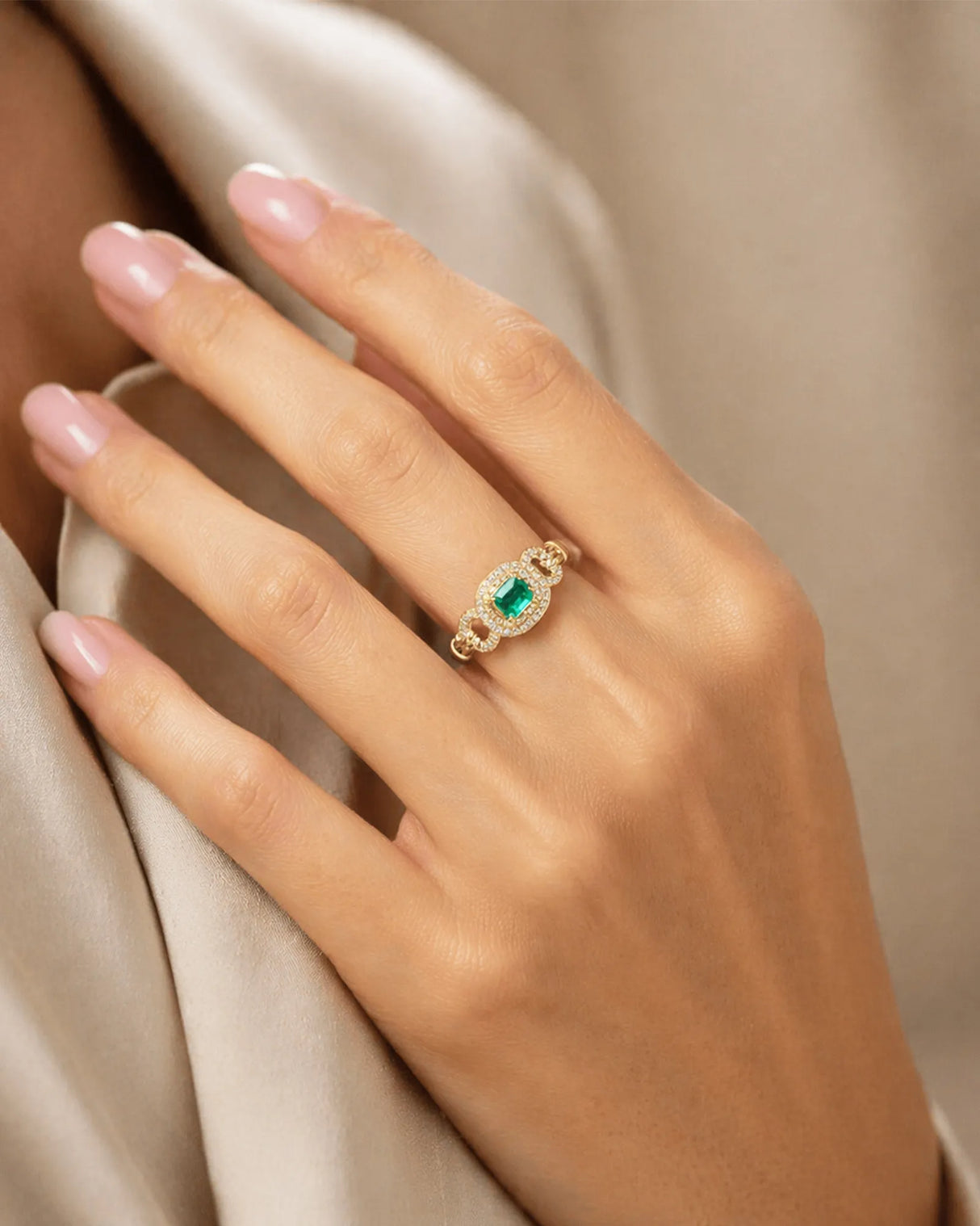 Eterna – Vintage Inspired Natural Emerald Halo Ring