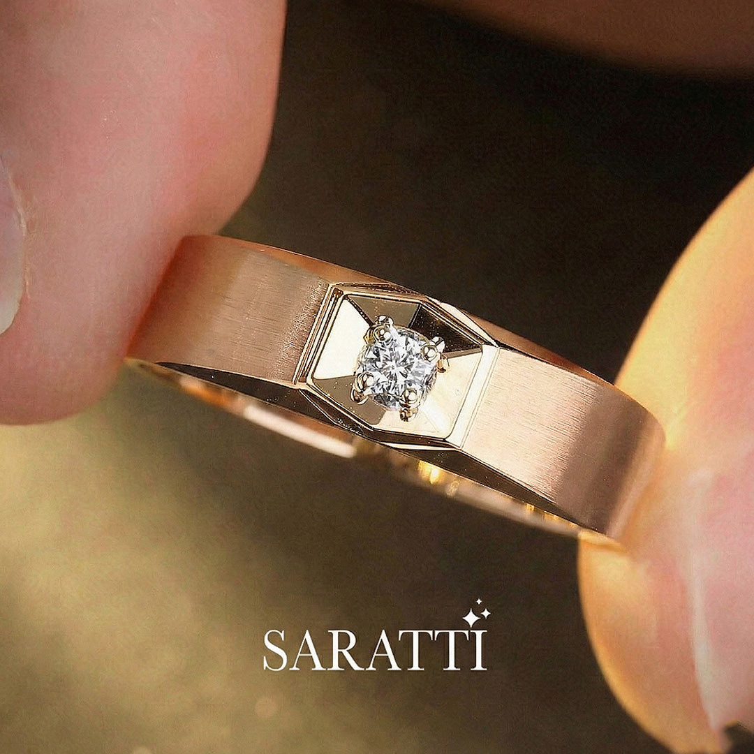 Central round diamond detail of Six Paths Two Tone diamond ring in 18K rose gold | SARATTI
