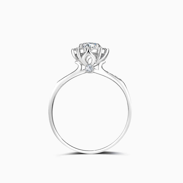 Halo Diamond Ring in White gold | Saratti