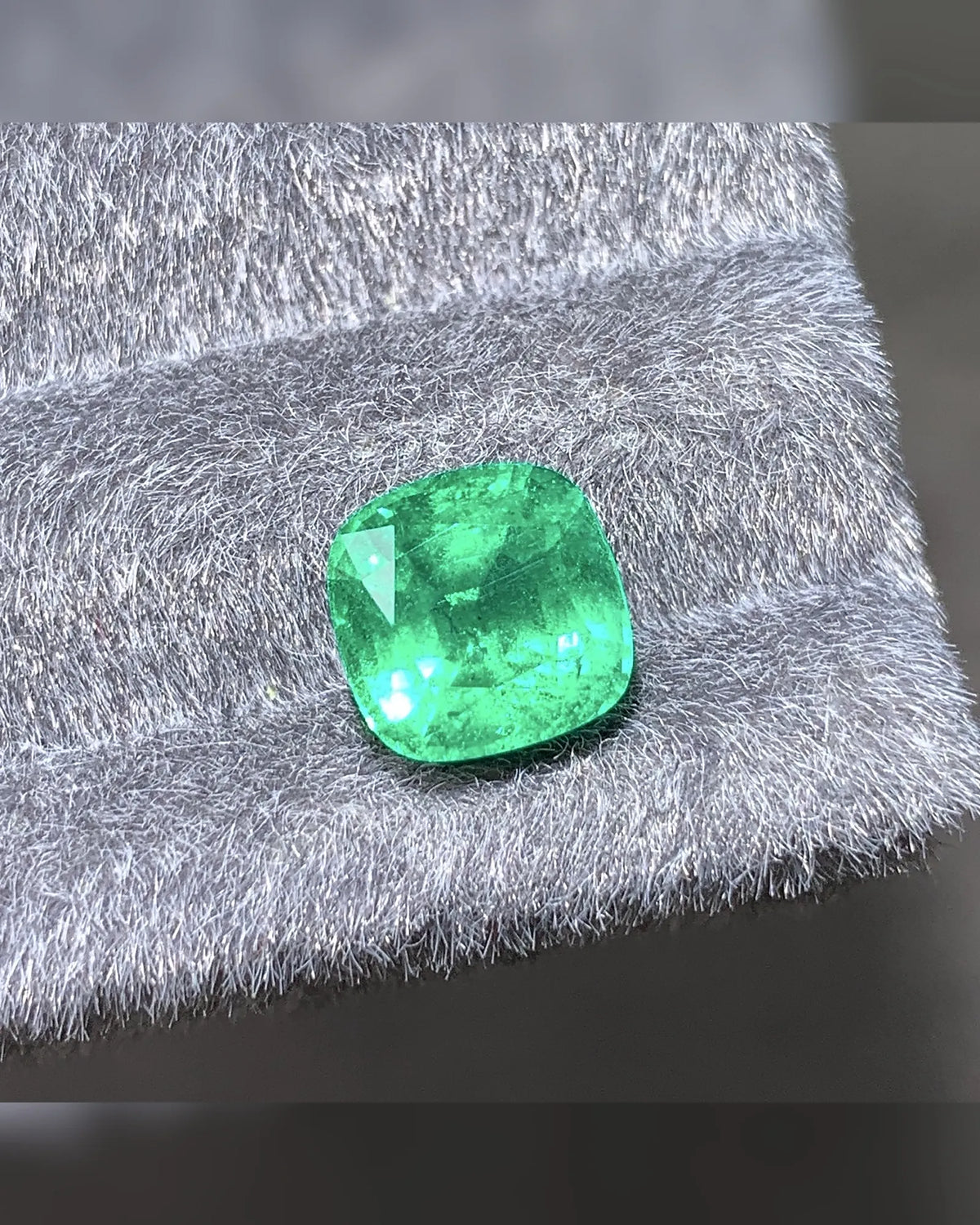 Back view of Natural Emerald cushion cut loose gemstone | SARATTI